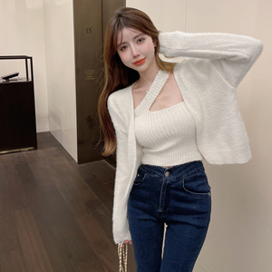 甜辣白色斜肩抹胸上衣毛衣针织开衫小外套两件套女秋冬2021年新款