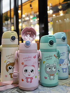 保温杯儿童带吸管小学生一年级水杯男童女童防摔便携小孩喝水杯子