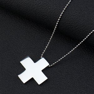 影视周边 葛城美里项链挂件 个性十字架造型吊坠颈链配饰小礼品