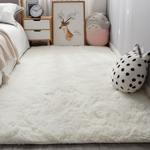 白色橱窗毛毛卧室直播装饰地垫房间满铺可爱床边毛绒光脚脚踩地毯