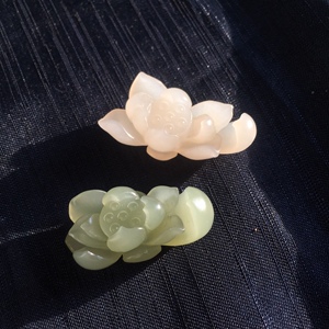 和田玉吊坠女款苏工雕刻立体莲花玉石挂件项链坠毛衣坠晴水藕粉