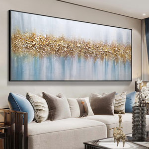 沙发上面挂的画