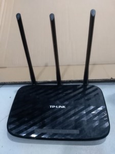 包好 TP-LINK 普联 TL-WR881N 450M 3天线 中文 无线路由器