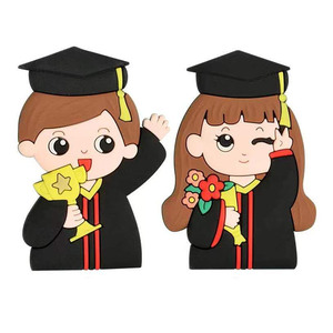 毕业季主题平面蛋糕装饰摆件烘焙甜品台插件卡通小博士学士服帽