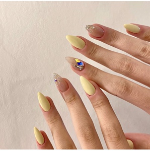 短杏仁尖型奶黄色黛美颜手工定制美甲成品假指甲孕妇可反复穿戴