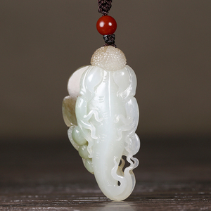 昌泰祥新疆和田玉人参吊坠糖白玉带翠男女款挂件人生如意