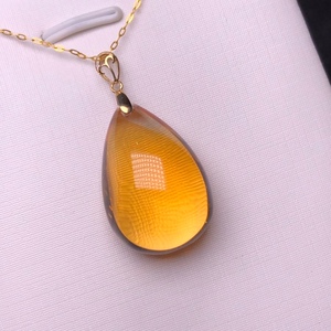 纯天然巴西黄水晶水滴吊坠项锁骨链原石精雕18k金扣头镶女招财