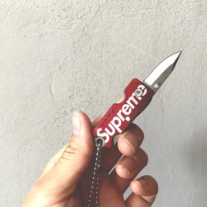 supreme折叠小刀钥匙扣17fw不锈钢迷你美工刀拆包裹快递刀配件