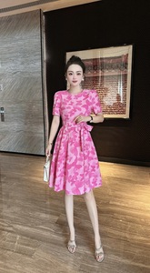 深圳南油高品质女装2024夏季新款法式轻奢气质重工印花显瘦连衣裙