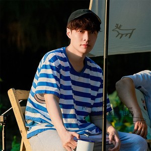 向往的生活6张艺兴同款蓝白条纹韩版圆领休闲青春短袖宽松t恤男女
