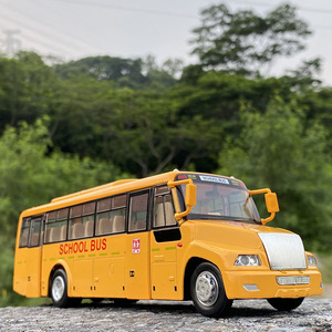 彩珀仿真美国大校车巴士可开门合金回力汽车模型儿童校巴模型玩具