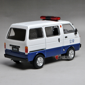 天津大发面包车警车车模原厂1:18黄大发 黄虫仿真合金汽车模型