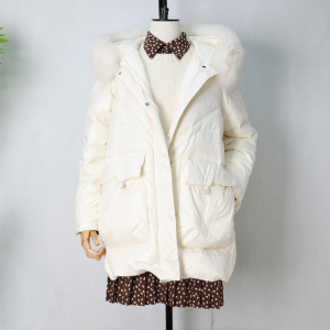 可路莎羽绒服中长款