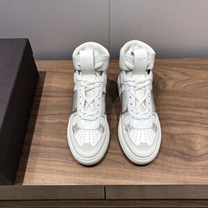 valentino/华伦天奴 男女同款小白鞋大v字母logo板鞋高帮鞋休闲鞋