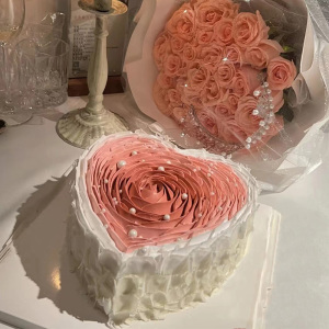深圳动物奶油爱心形复古情人节七夕节生日蛋糕送女友结婚同城配送