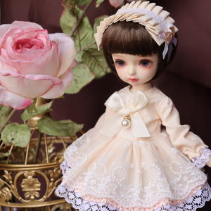 bjd八分娃衣女