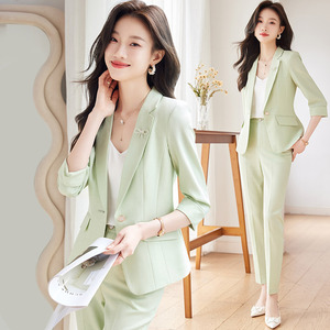 绿色西装外套女薄款夏季2024新款休闲小个子高级感七分袖西服套装
