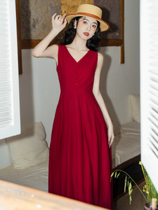 法式红色V领无袖气质高级感超好看连衣裙独特别致绝美长裙子夏季
