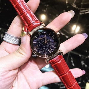 品牌新款女款皮表带优雅大气腕表大红色个性时尚星空面女士手表