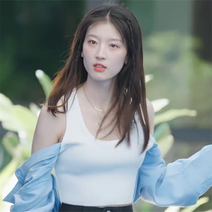 怦然心动20岁孙秀同款白色短款针织背心拼接蓝色长袖假两件衬衫女