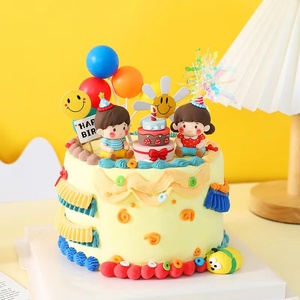 派对帽男孩女孩软胶摆件迷你三层小蛋糕生日蛋糕卡通装饰玩偶