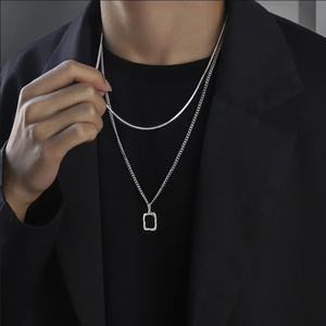 秋冬双层叠戴项链男潮毛衣配饰不掉色简约蛇骨链小众男生锁骨吊坠