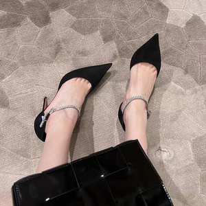 欧美罗米娜同款性感凉鞋女2022春扣带包头水钻透明尖头细跟高跟鞋