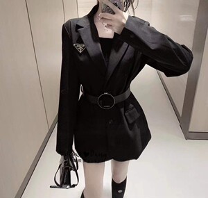 prada/普拉达22新款三角标字母logo女士尼龙西装西服宽松休闲外套