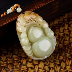 随缘相玉天然岫岩玉吊坠精美黄白老玉葫芦吊坠