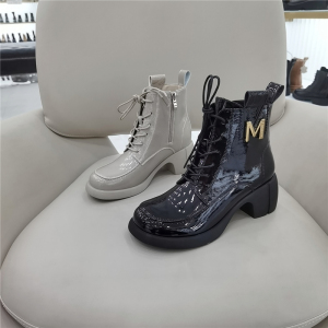 时尚女鞋亮皮漆皮