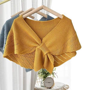 网红小披肩减龄鱼尾纹披肩外搭春夏天护颈针织空调月子夏季搭肩