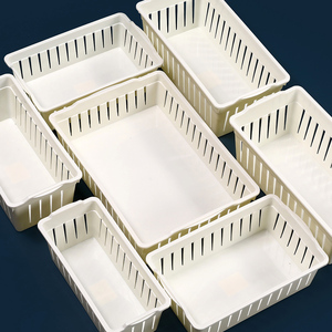 塑料长方形收纳筐桌面盒小篮子幼儿园家用厨房杂物储物大号镂空盒