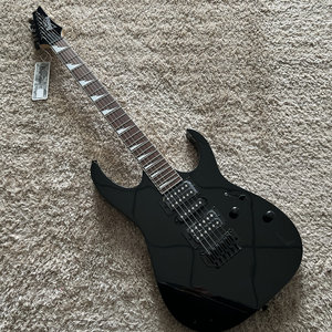 正品行货 ibanez 依班娜艾宾斯 grg170dxb 小双摇电吉他 24品黑色