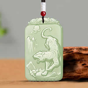 和田玉上山虎吊坠男女玉石生肖虎玉佩青玉下山虎挂件属相老虎玉牌