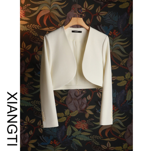 XT西装外套女2024新款春秋奶白色小个子休闲超短款韩版长袖甜辣