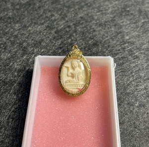 龙婆贵2521招财女神 金壳萨玛空卡