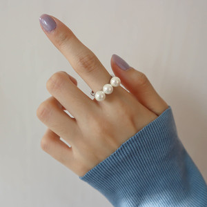 韩国韩版S925纯银戒指 女横排三颗珍珠指环优雅大气食中指戒指潮