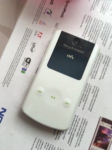 二手索尼爱立信w508翻盖音乐手机.非翻新索爱w508.实拍