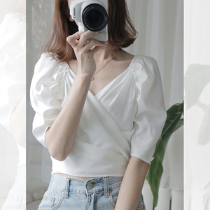 白色上衣女泡泡袖雪纺