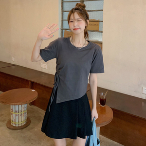 大码正肩短袖t恤女夏季短款上衣胖mm黑色百褶半身裙显瘦辣妹套装