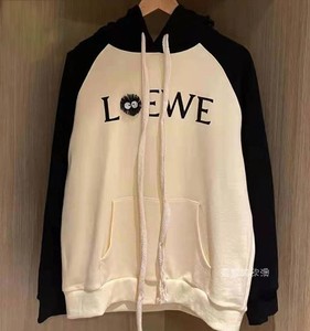 loewe/罗意威  新款龙猫联名字母logo印花连帽卫衣女上衣