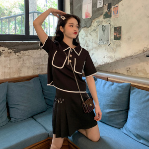 泫雅风衣服洋气少女套装很仙遮肚子减龄轻熟风欧货潮淑女休闲时髦