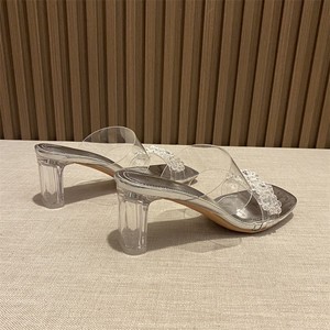 银色水晶粗跟透明跟水钻凉鞋女2024夏季新款一字带高跟凉拖鞋女鞋