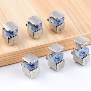 玻璃层板托可调卡子隔板卡扣浴室五金配件免打孔型玻璃固定调节夹