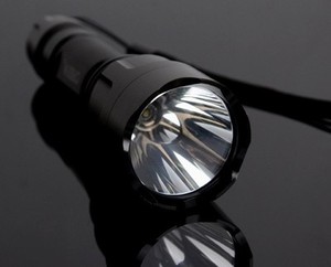 家用骑行活动户外照明工具强光手电筒可充电式led远射王手电包邮