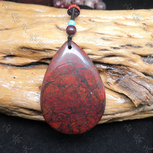 新疆红伊丁陨石吊坠时尚强磁项坠精品黑金钢天宝水滴款挂件饰品