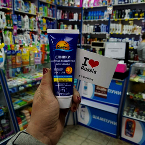 俄罗斯floresan椰子油防晒霜脖子面部补水保湿隔离防水防汗spf40