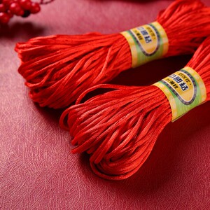 红线绳编织中国结