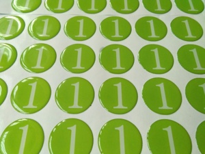 定做水晶滴塑不干胶pvc滴胶各种特殊材料滴塑软胶硬胶商标车标