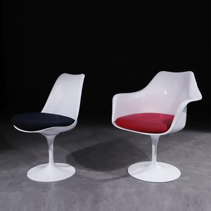 餐椅家用原版黑白色郁金香休闲椅现代简约玻璃钢靠背旋转扶手椅子